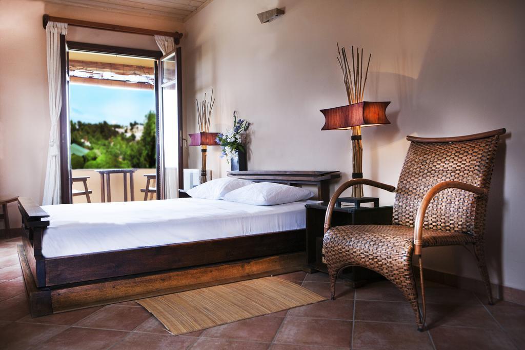 Rastoni Hotel Aegina Екстериор снимка