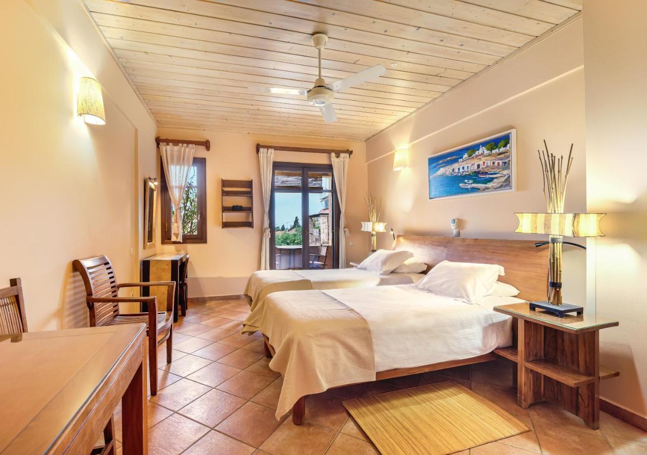 Rastoni Hotel Aegina Екстериор снимка