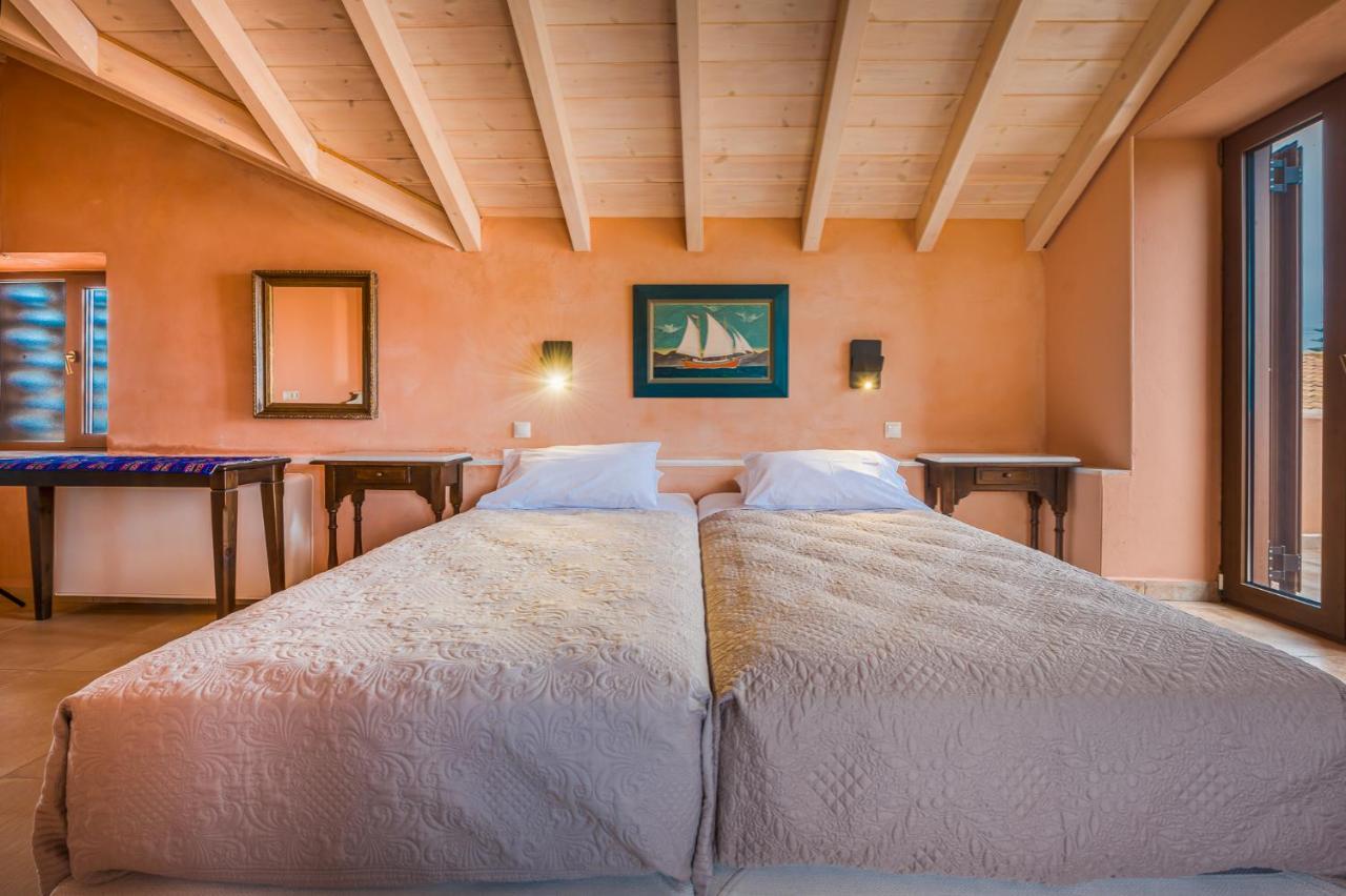Rastoni Hotel Aegina Екстериор снимка