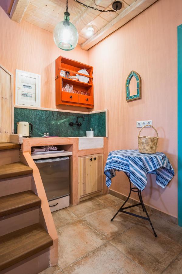 Rastoni Hotel Aegina Екстериор снимка