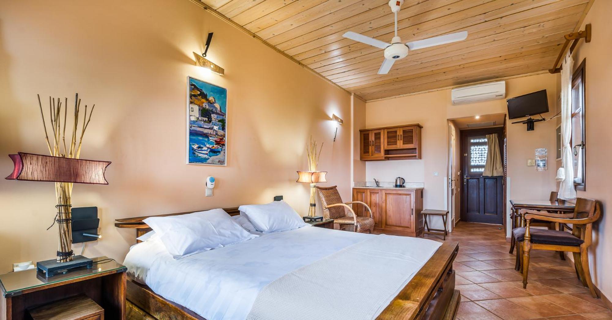 Rastoni Hotel Aegina Екстериор снимка