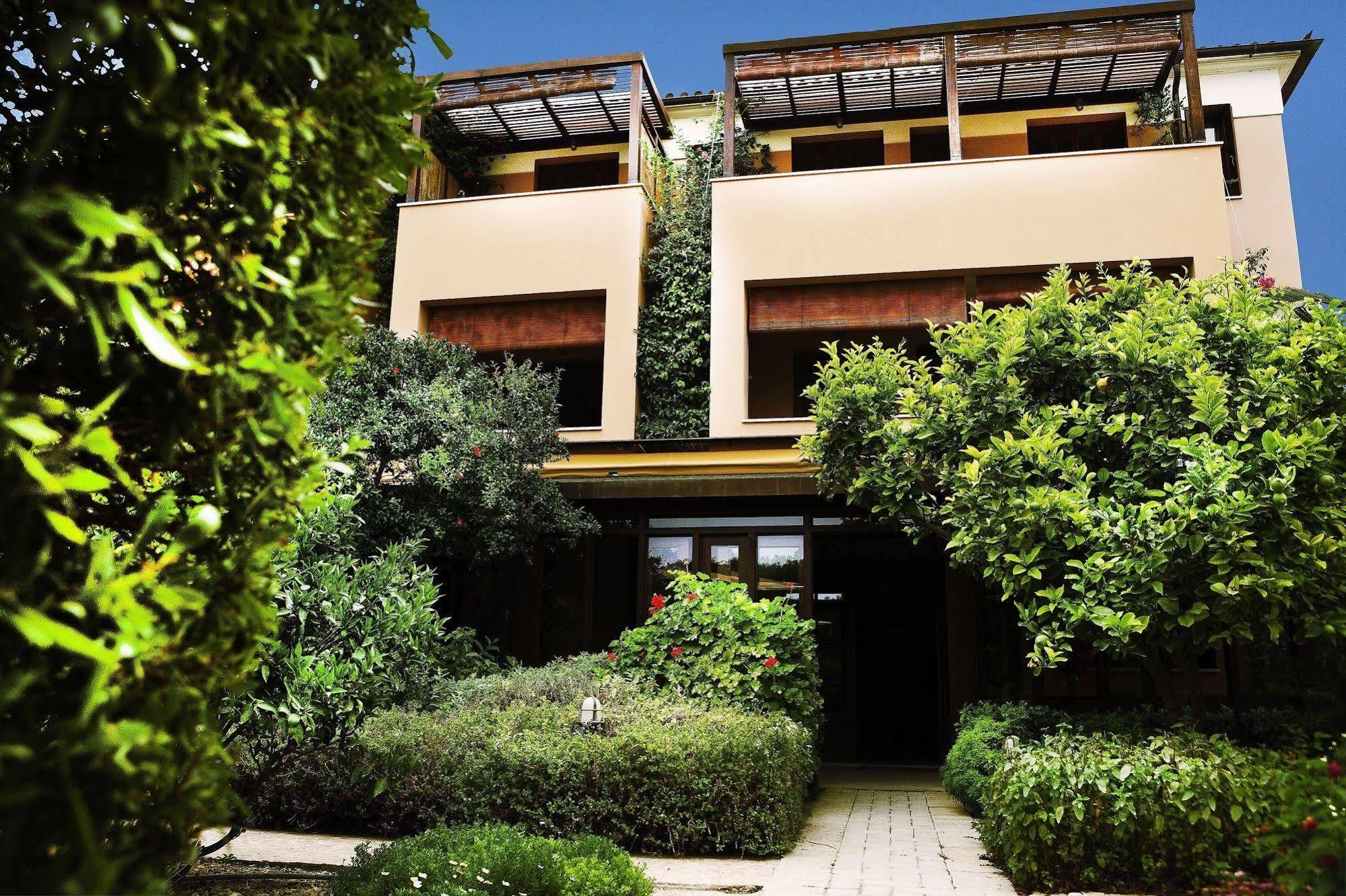 Rastoni Hotel Aegina Екстериор снимка